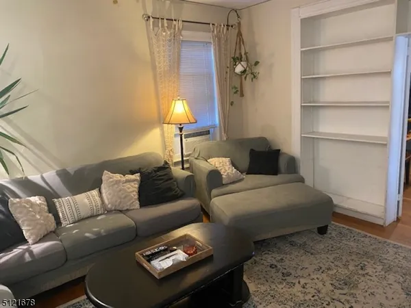 $2,500 | 39 Pine Street, Morristown, NJ 07960