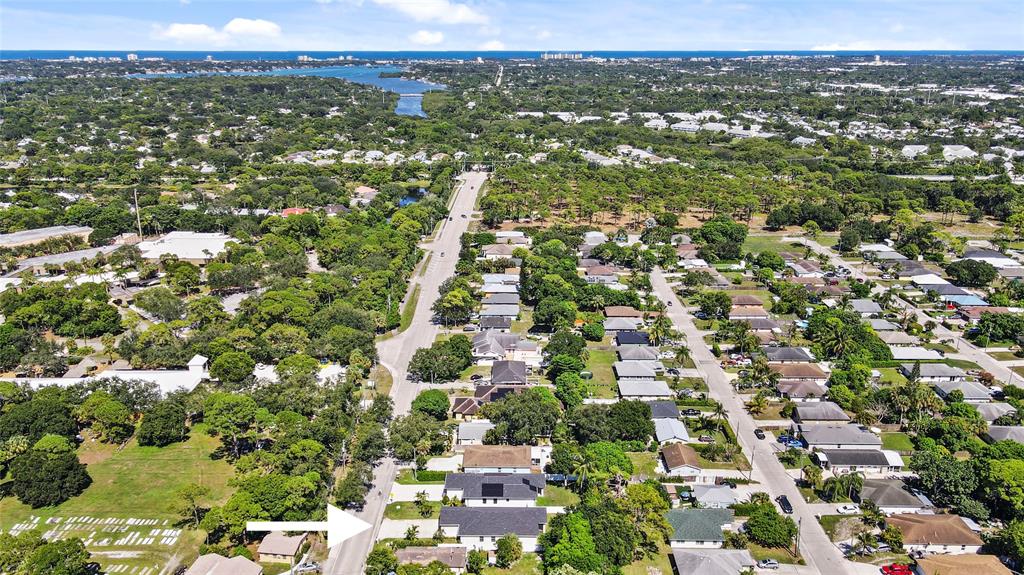 6810 Church Street Jupiter, FL 33458 - Photo 36 of 39 an aerial view of multiple house