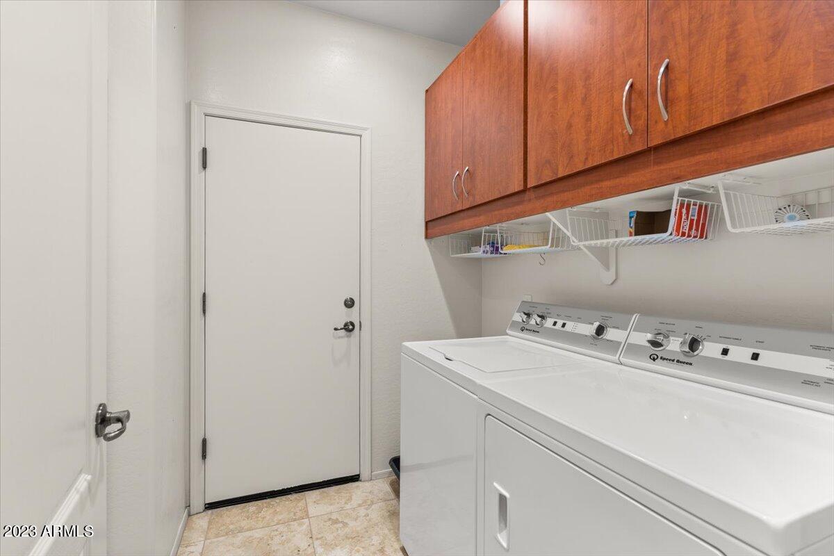 3424 West Montello Road Phoenix, AZ 85086 - Photo 22 of 39 Laundry