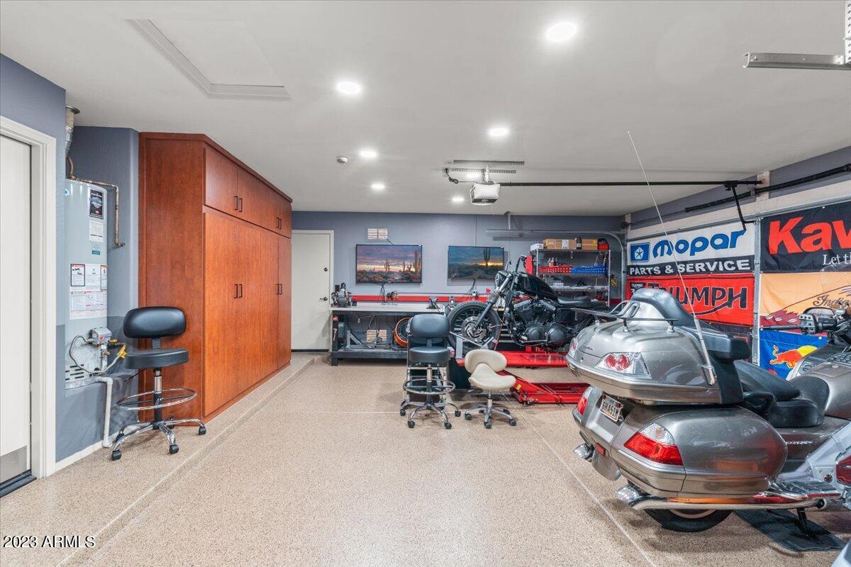 3424 West Montello Road Phoenix, AZ 85086 - Photo 23 of 39 Garage