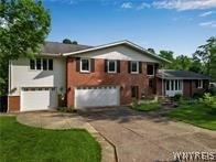 9325 Hunting Valley Road North Clarence, NY 14031 - Photo 2 of 36
