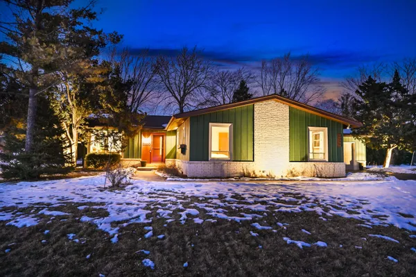 $459,900 | 13500 West Old Oak Lane, New Berlin, WI 53151