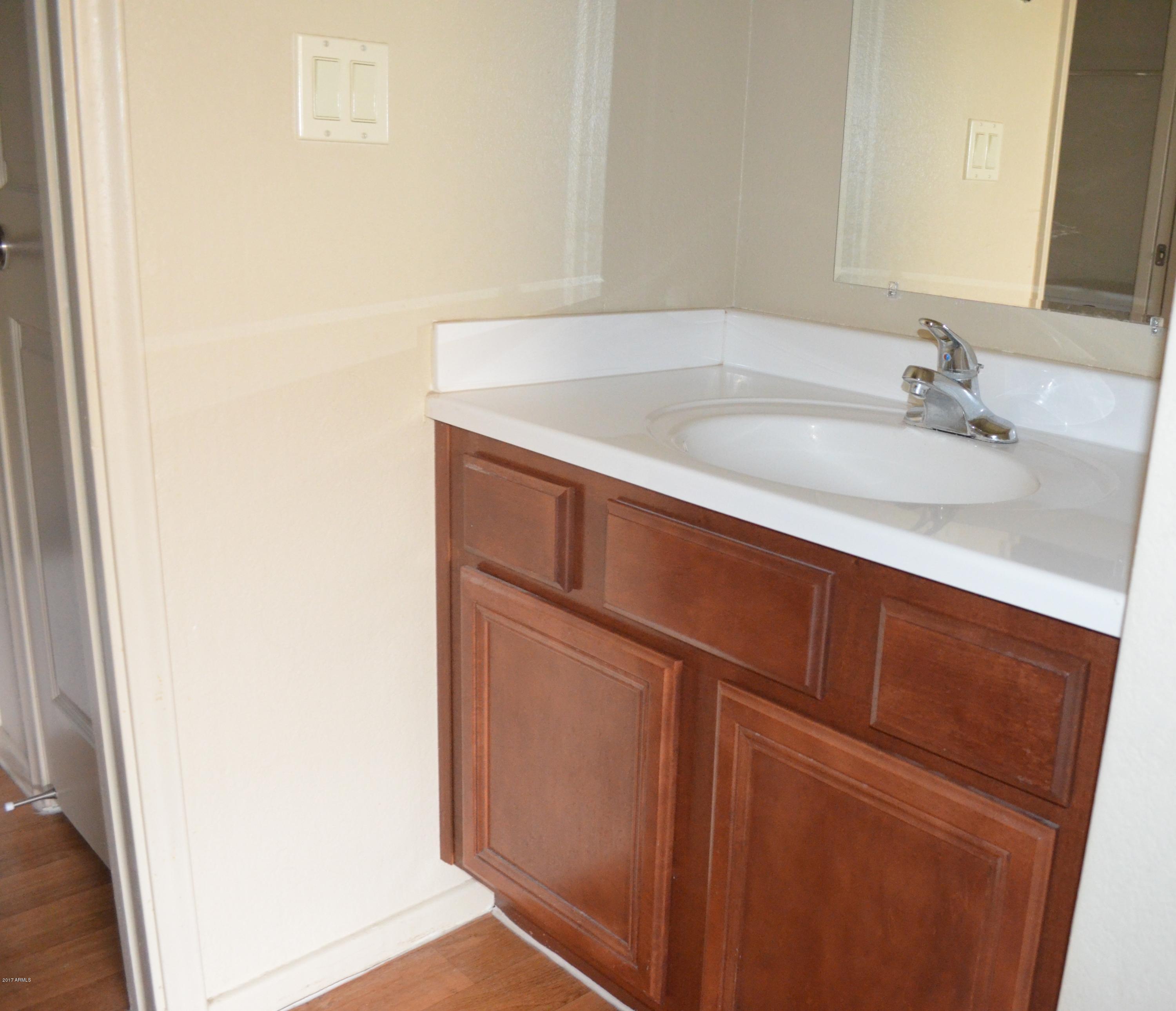 1402 East Guadalupe Road, Unit 211 Tempe, AZ 85283 - Photo 8 of 14 DSC_0170