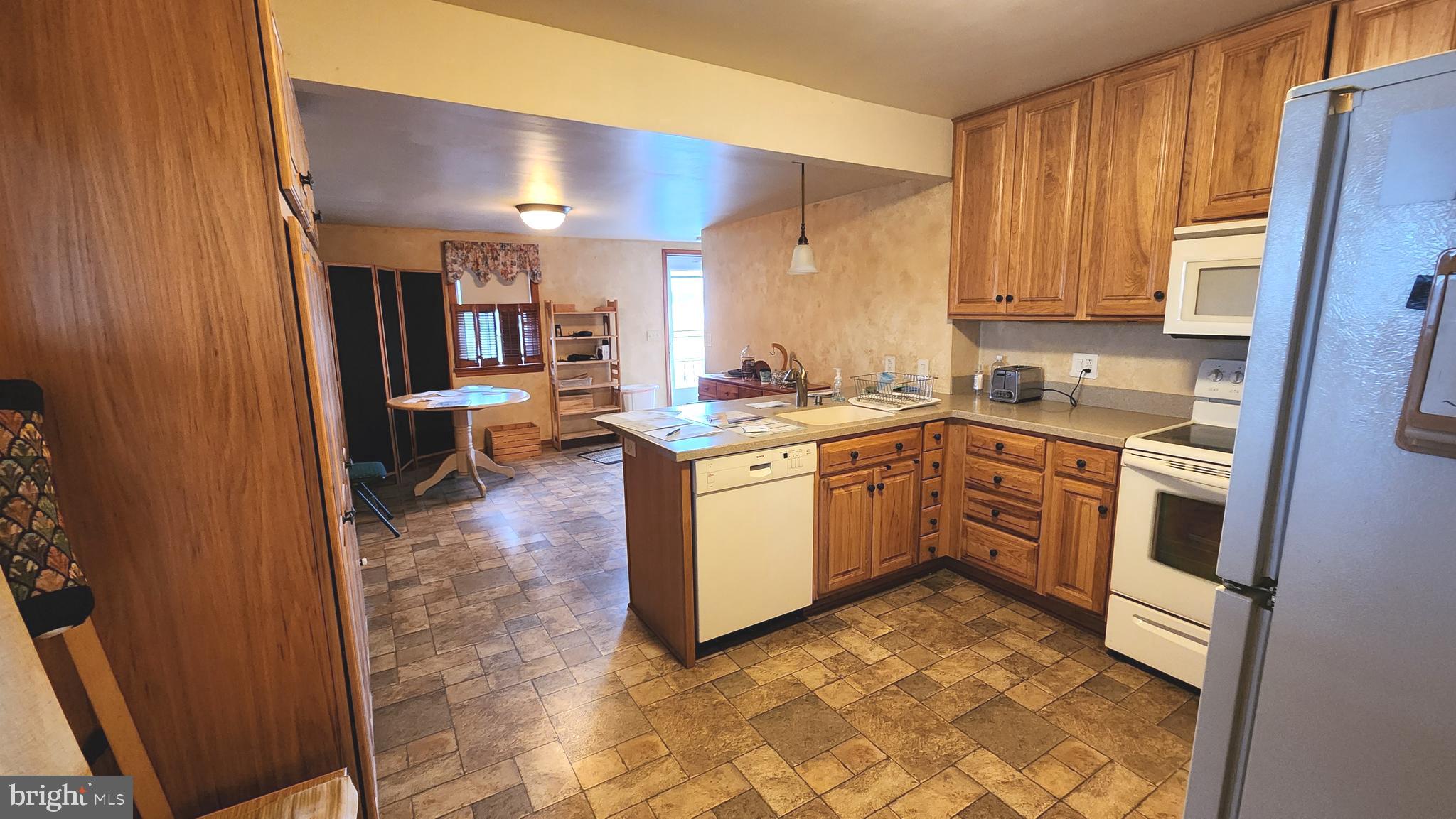 881 Beck Mill Road Hanover, PA 17331 - Photo 11 of 25