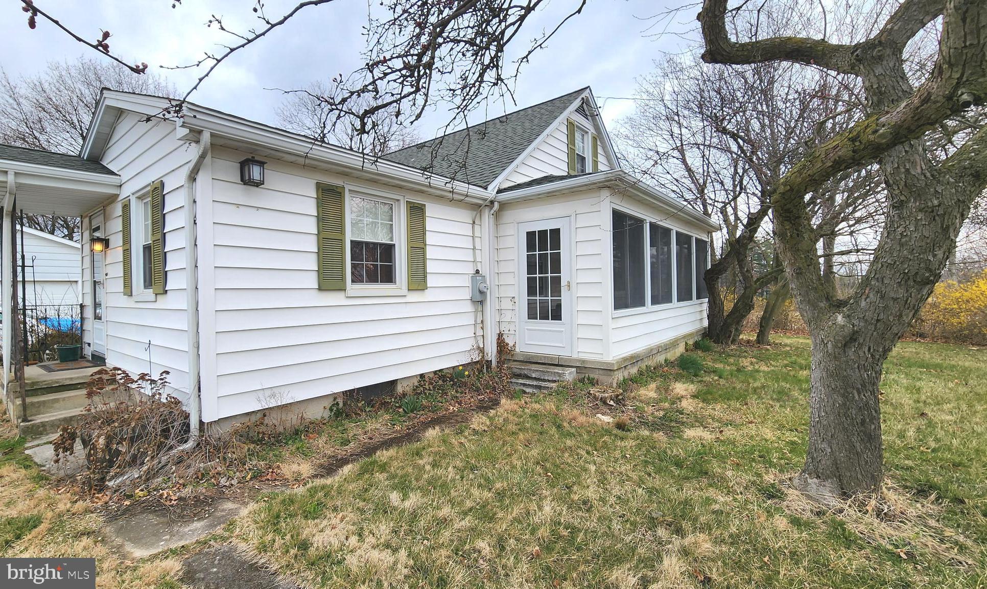 881 Beck Mill Road Hanover, PA 17331 - Photo 2 of 25