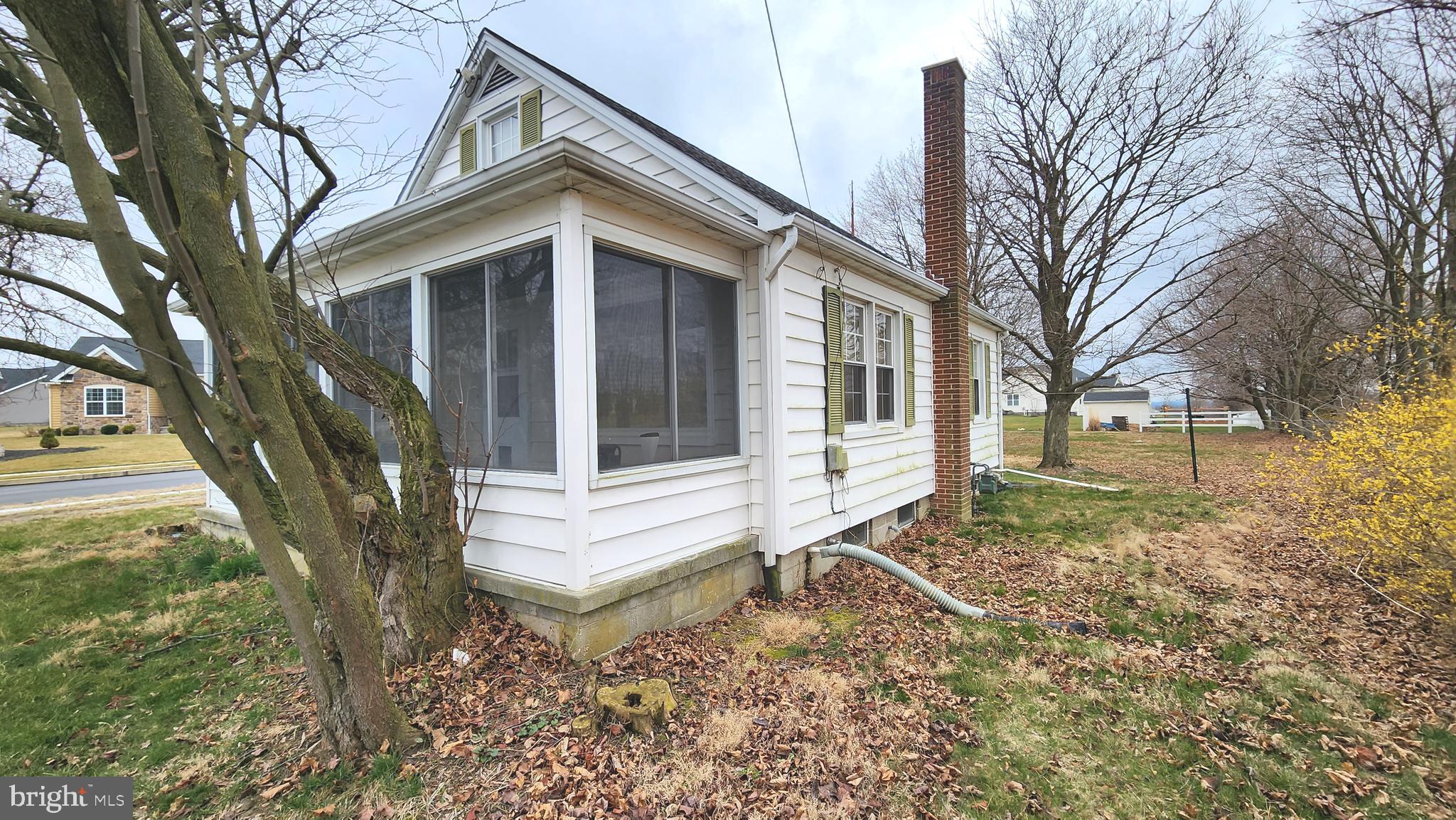 881 Beck Mill Road Hanover, PA 17331 - Photo 3 of 25