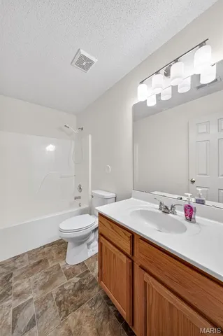 $285,000 | 411 Harby Drive, Wentzville, MO 63385