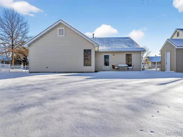 $285,000 | 411 Harby Drive, Wentzville, MO 63385