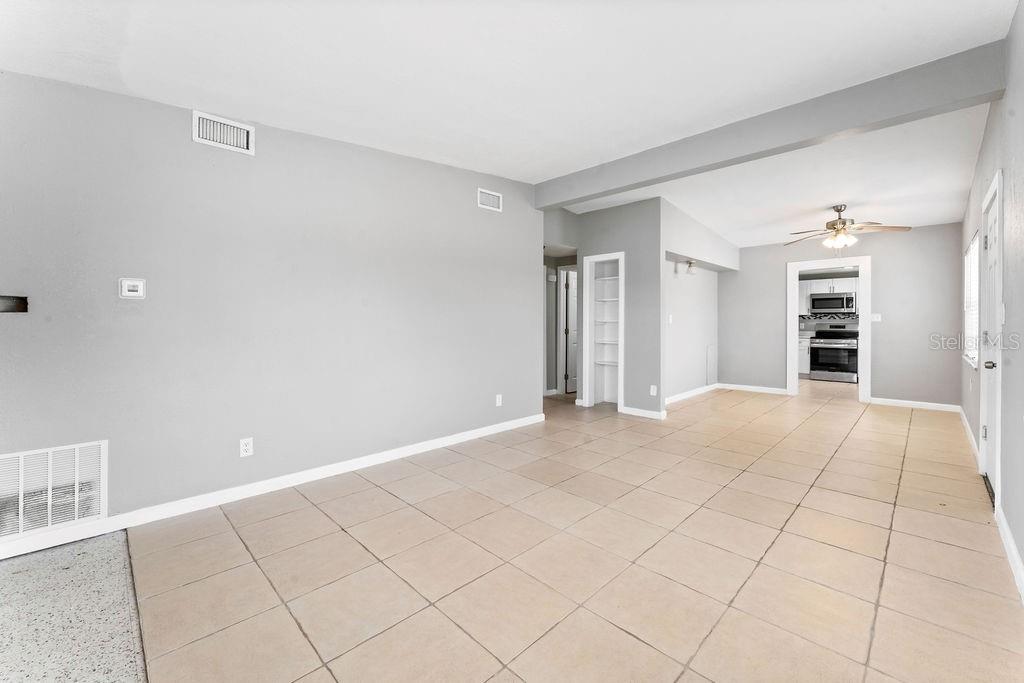 15398 2nd Street East Madeira Beach, FL 33708 - Photo 4 of 22
