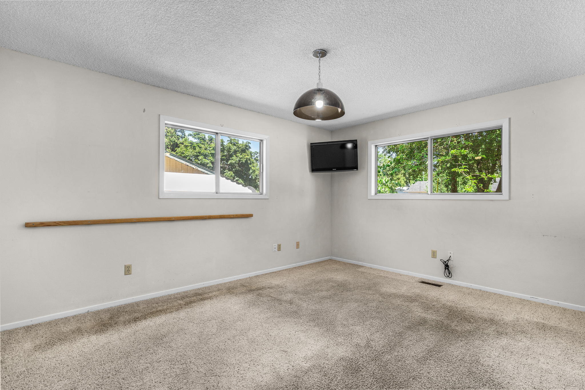 2167 Northeast Shepard Road Bend, OR 97701 - Photo 11 of 24 2022_07_21_2167_ne_shepard_rd-2