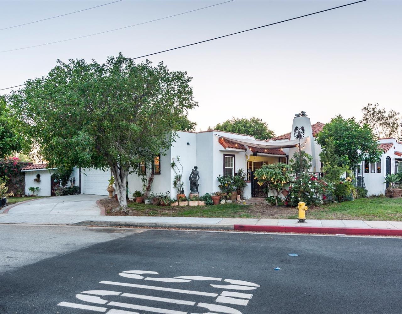 1014 Monterey Road Glendale, CA 91206 - Photo 4 of 22 Gallery Image 4