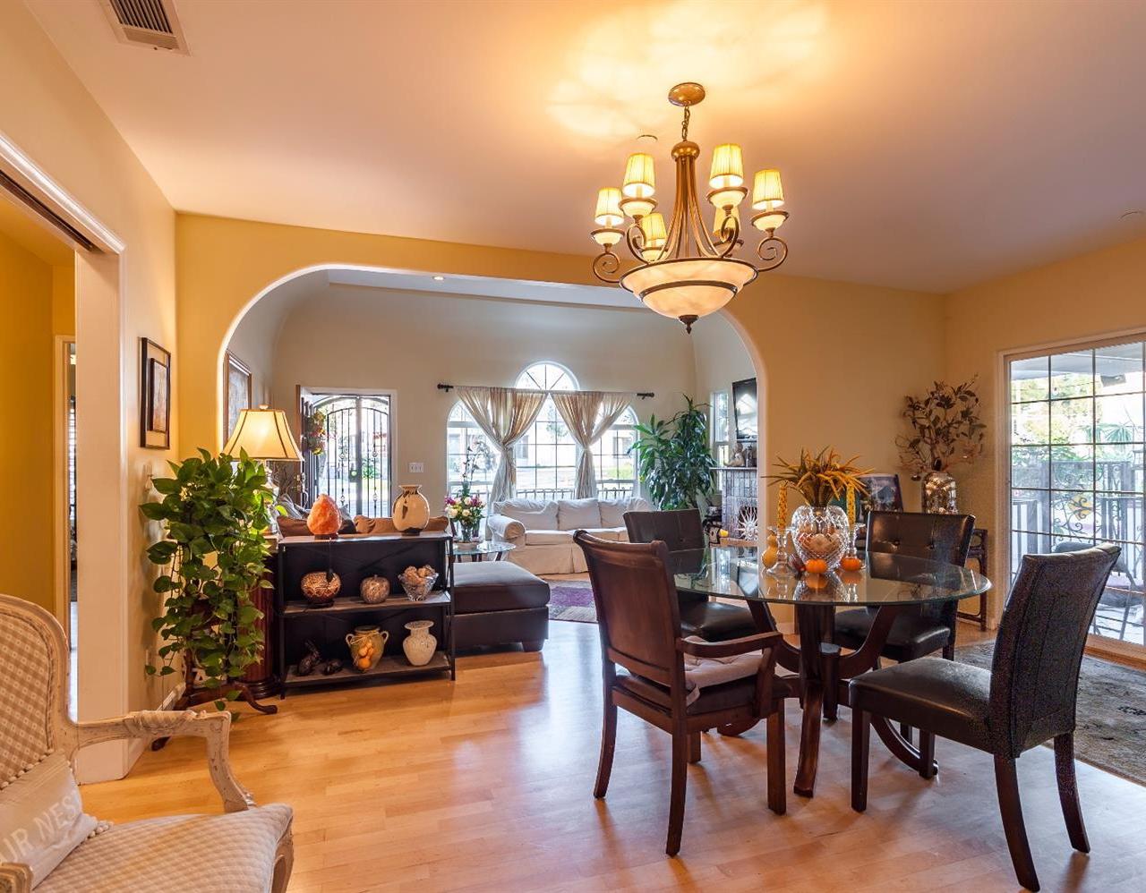 1014 Monterey Road Glendale, CA 91206 - Photo 8 of 22 Gallery Image 8