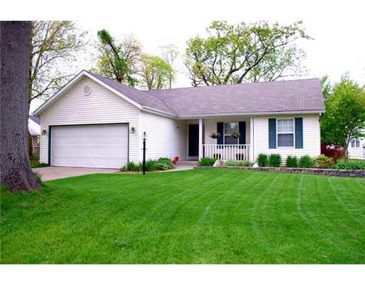 4315 Maple Road South Bend, IN 46628 - Photo 1 of 12 Gallery Image 1