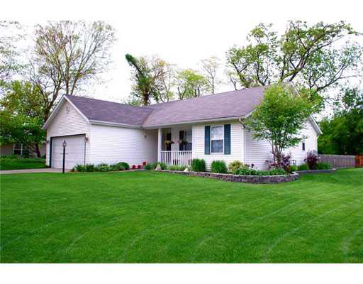 4315 Maple Road South Bend, IN 46628 - Photo 2 of 12 Gallery Image 2