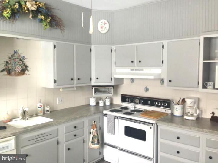 1719 Ramich Road Temple, PA 19560 - Photo 7 of 21 Kitchen