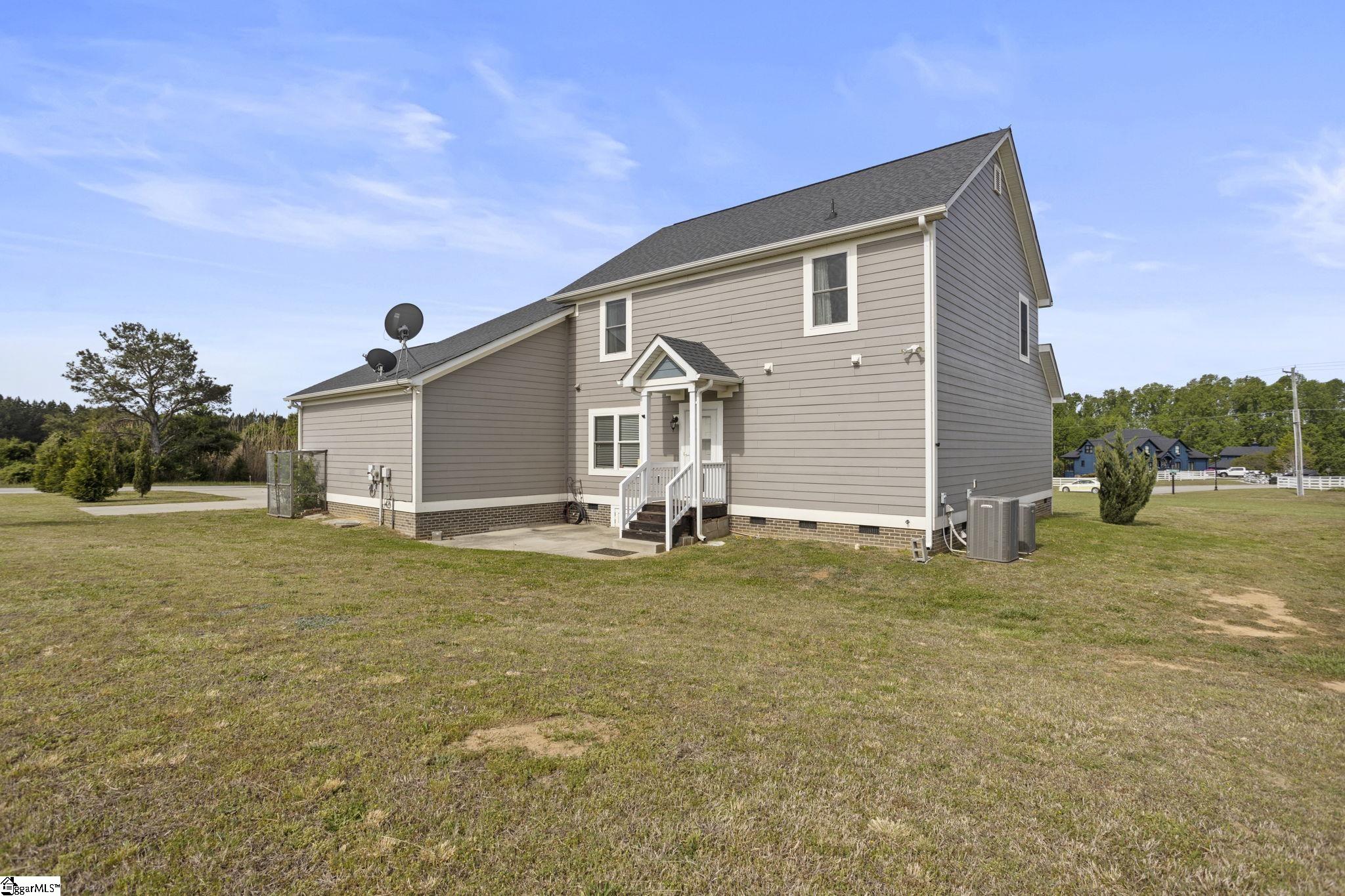 2045 Holly Springs Road Inman, SC 29349 - Photo 34 of 46