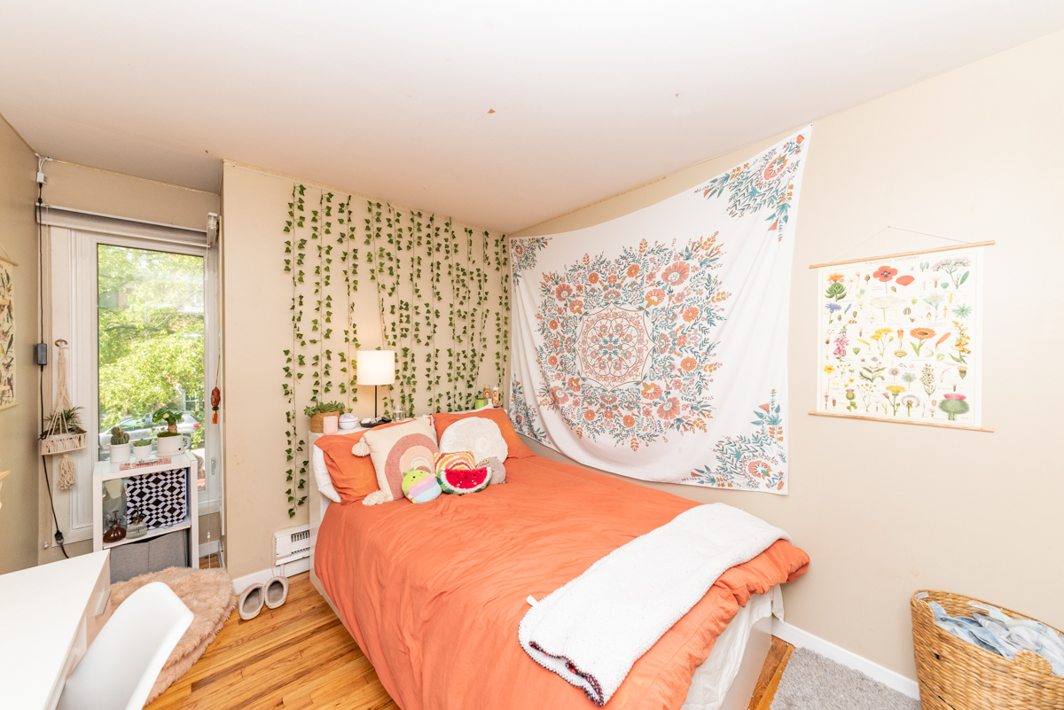 Undisclosed Address Chicago, IL 60614 - Photo 14 of 22 a bedroom with a bed and a window