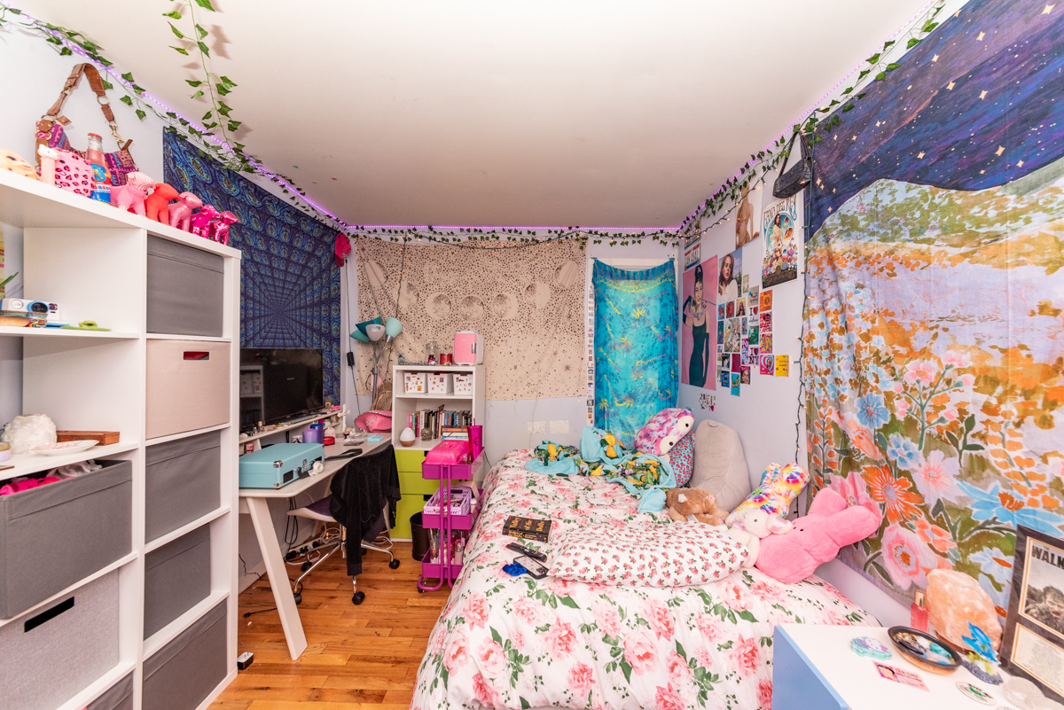 Undisclosed Address Chicago, IL 60614 - Photo 17 of 22 a bed room with a bed and a desk