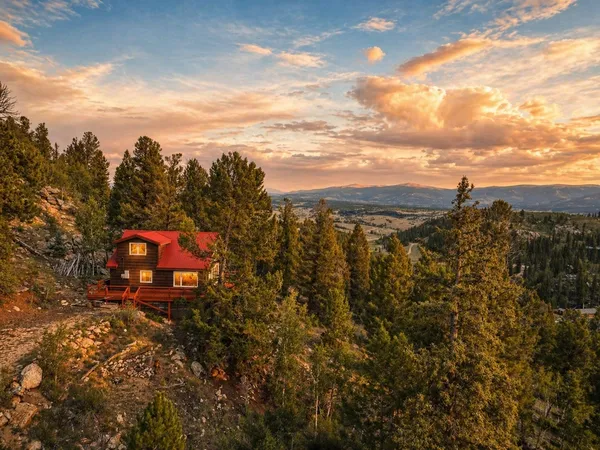 $465,000 | 2138 Overland Circle, Jefferson, CO 80456