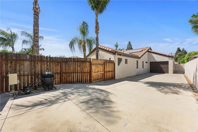 a view of a house with a outdoor space