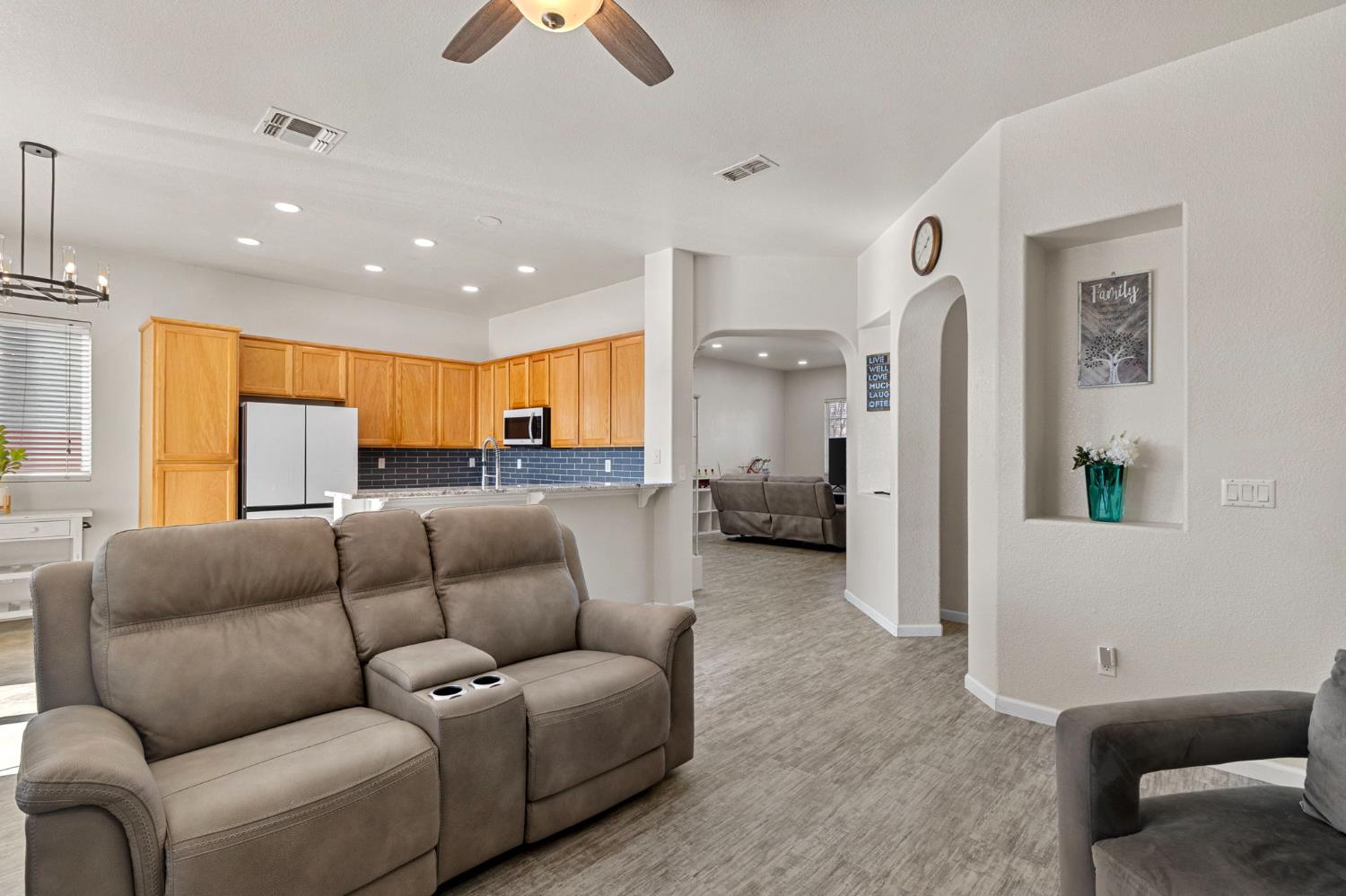 5967 Leonardo Way Elk Grove, CA 95757 - Photo 10 of 22