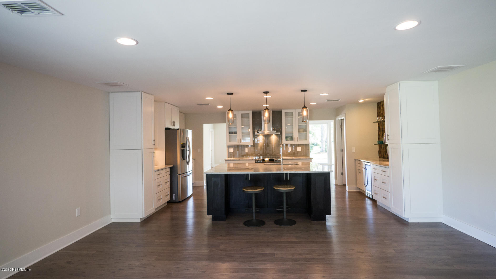 3721 Point Pleasant Road Jacksonville, FL 32217 - Photo 20 of 112 Kitchen - Family Room to Kitchen View