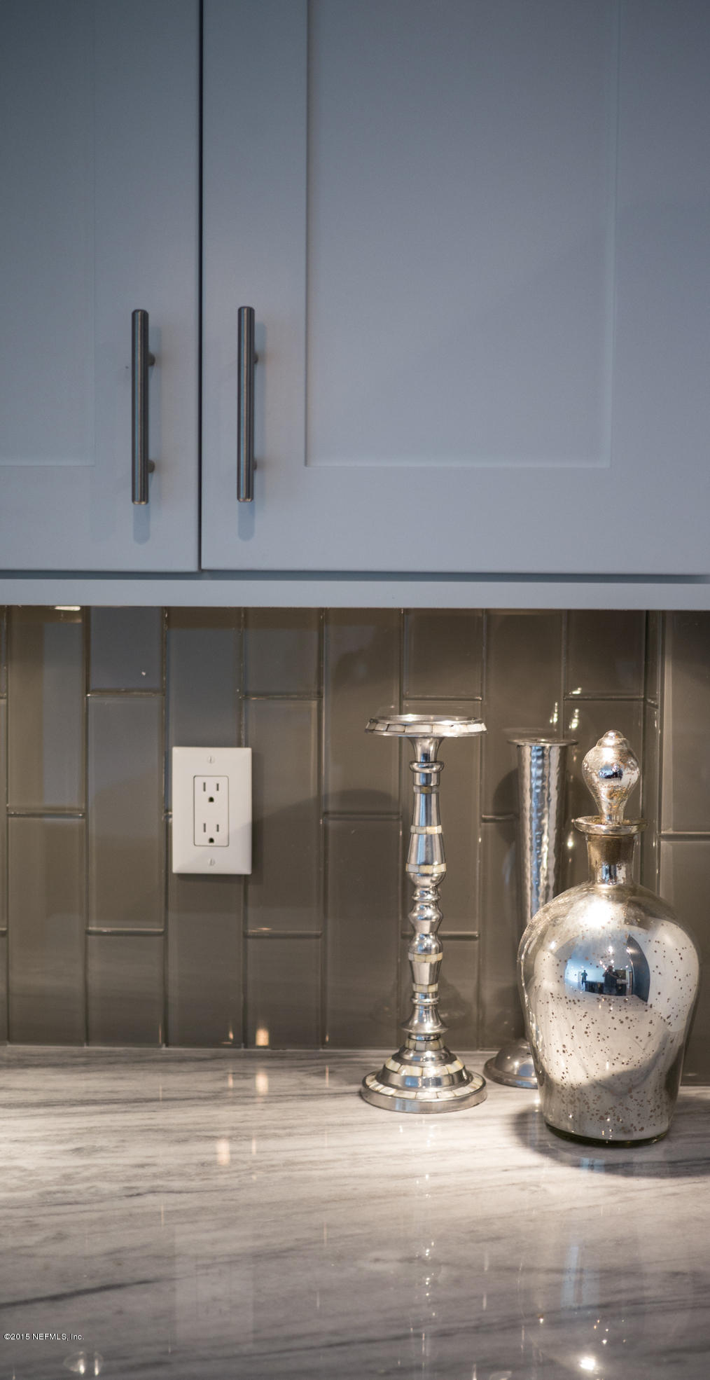 3721 Point Pleasant Road Jacksonville, FL 32217 - Photo 31 of 112 Kitchen- Vertical Glass Backsplash
