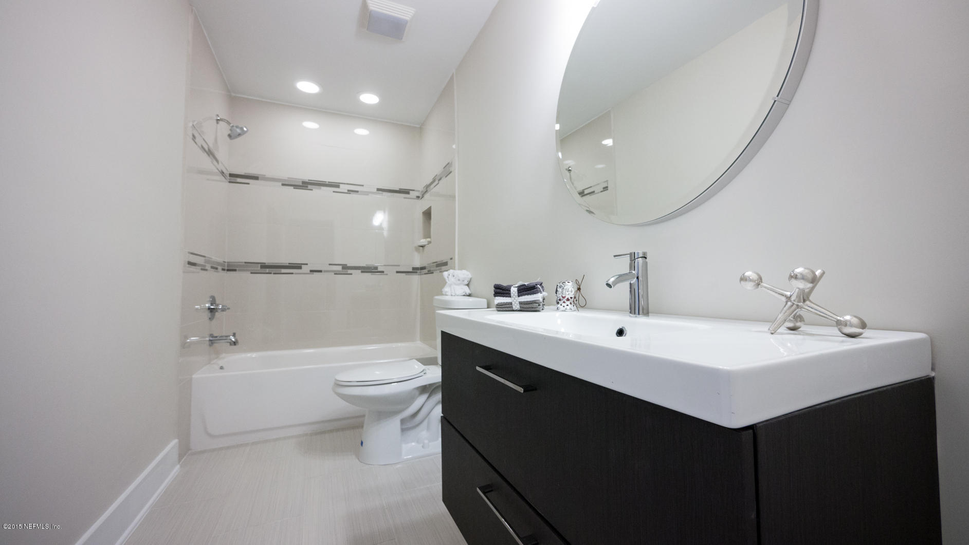 3721 Point Pleasant Road Jacksonville, FL 32217 - Photo 74 of 112 Hall Bath