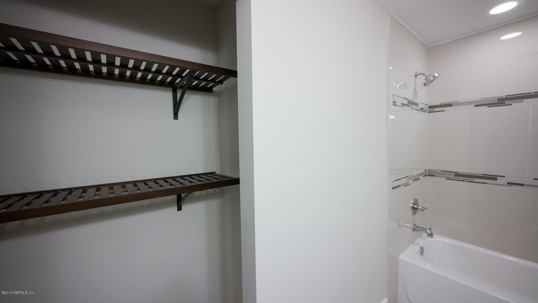 3721 Point Pleasant Road Jacksonville, FL 32217 - Photo 77 of 112 Hall Bath Lonen Closet