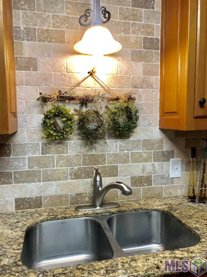 9586 Vienna Avenue Baton Rouge, LA 70810 - Photo 4 of 21 Gallery Image 4