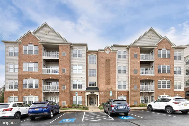 $379,000 | 8260 Stone Crop Drive, Unit E, Ellicott City, MD 21043