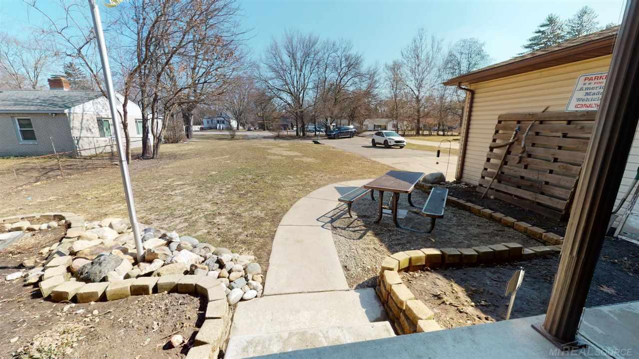 10457 Wayne Road Livonia, MI 48150 - Photo 29 of 34 50068233-28.JPG
