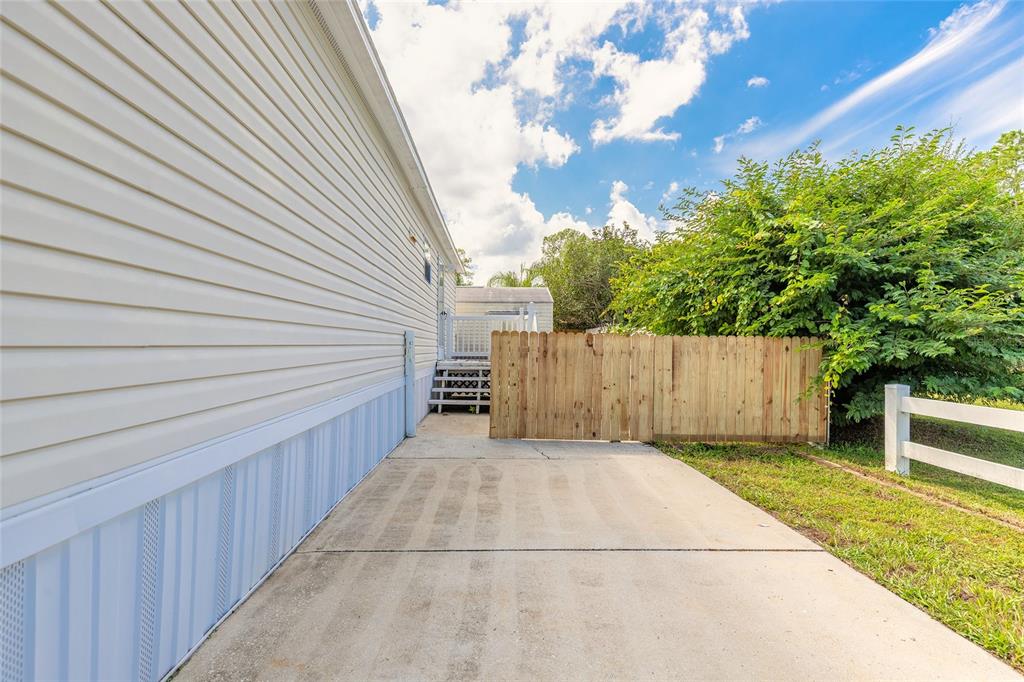 55721 Palmetto Road Astor, FL 32102 - Photo 5 of 27