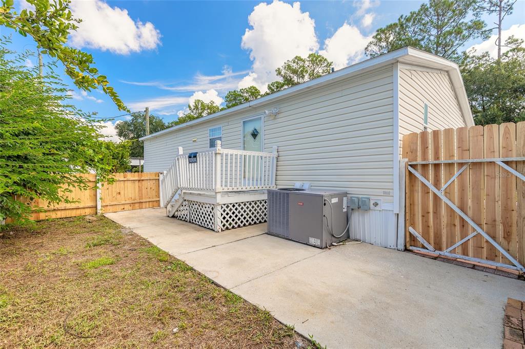 55721 Palmetto Road Astor, FL 32102 - Photo 7 of 27