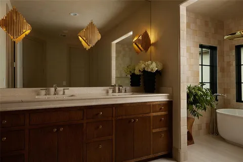 $1,995,000 | 6201 Lakeshore Drive, Dallas, TX 75214