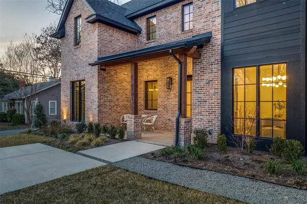 $1,949,000 | 6201 Lakeshore Drive, Dallas, TX 75214