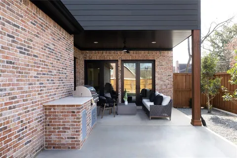 $1,995,000 | 6201 Lakeshore Drive, Dallas, TX 75214