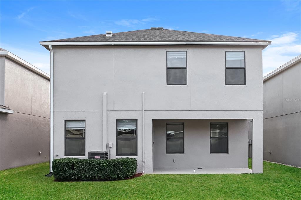 10255 Newminster Loop Ruskin, FL 33573 - Photo 15 of 17