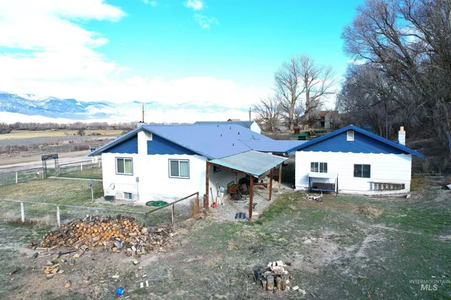 $1,990,000 | 536 Lemhi Road, Salmon, ID 83467
