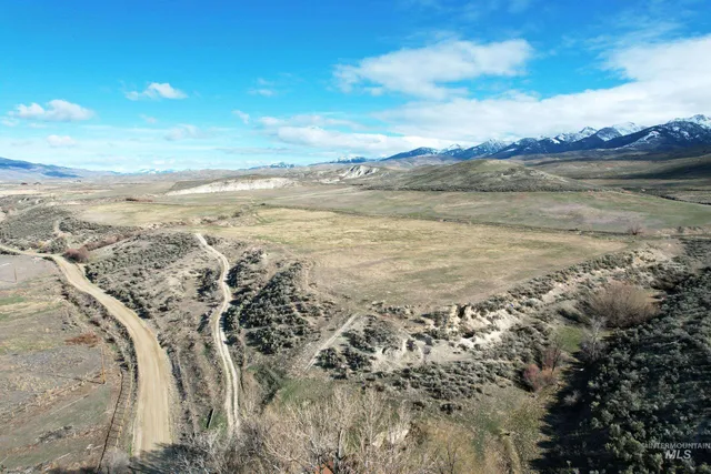 $1,990,000 | 536 Lemhi Road, Salmon, ID 83467