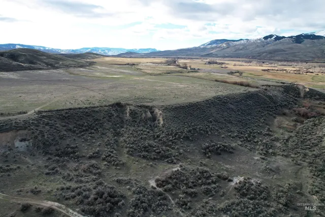 $1,990,000 | 536 Lemhi Road, Salmon, ID 83467