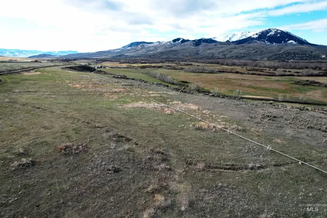 $1,990,000 | 536 Lemhi Road, Salmon, ID 83467