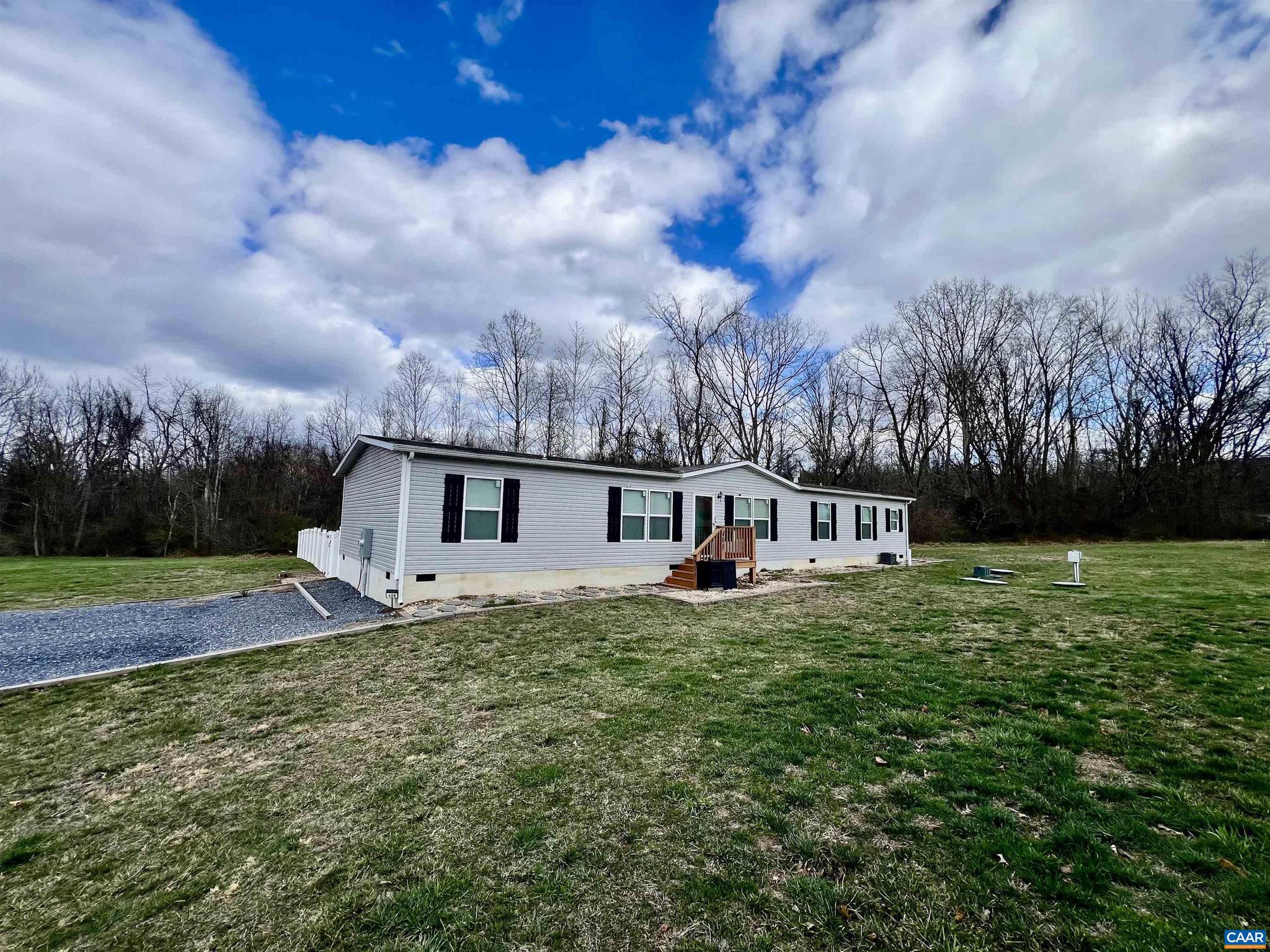 408 Sandy Ridge Road Waynesboro, VA 22980 - Photo 3 of 19