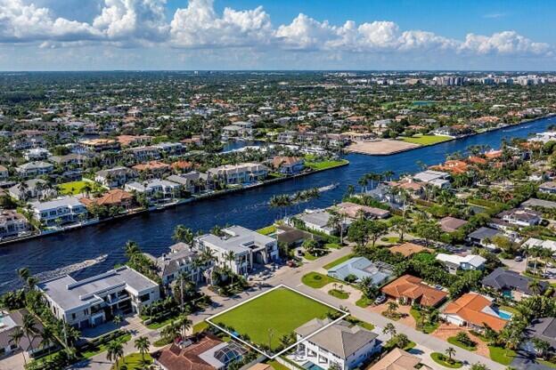 700 Malaga Drive Boca Raton, FL 33432 - Photo 5 of 7 Picture5-5 William Bolton