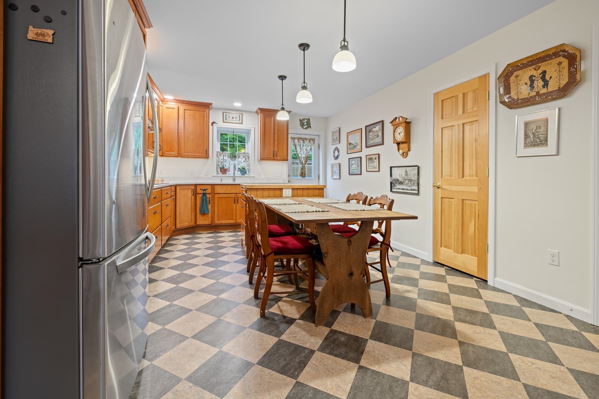 62 Pullman Lane Hartford, VT 05001 - Photo 11 of 37