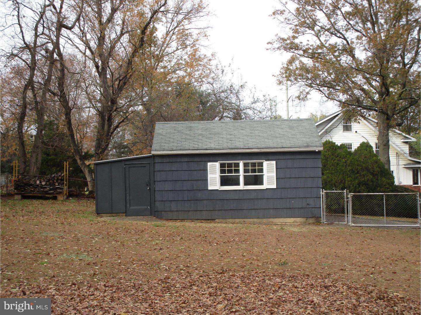 2217 Church Road Riverton, NJ 08077 - Photo 4 of 15 Garage