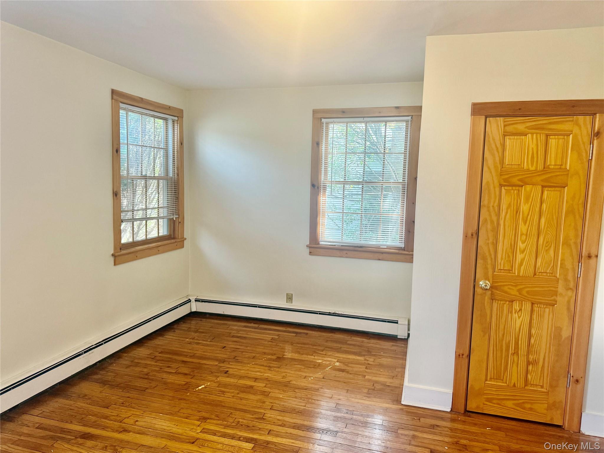 953 Ripley Lane Oyster Bay, NY 11771 - Photo 18 of 21