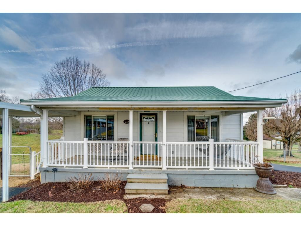 219 Old Stage Road Gray, TN 37615 - Photo 3 of 27 Photo 3