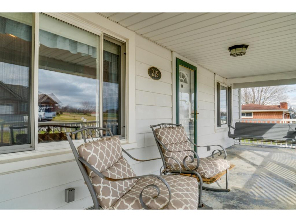219 Old Stage Road Gray, TN 37615 - Photo 5 of 27 Photo 5