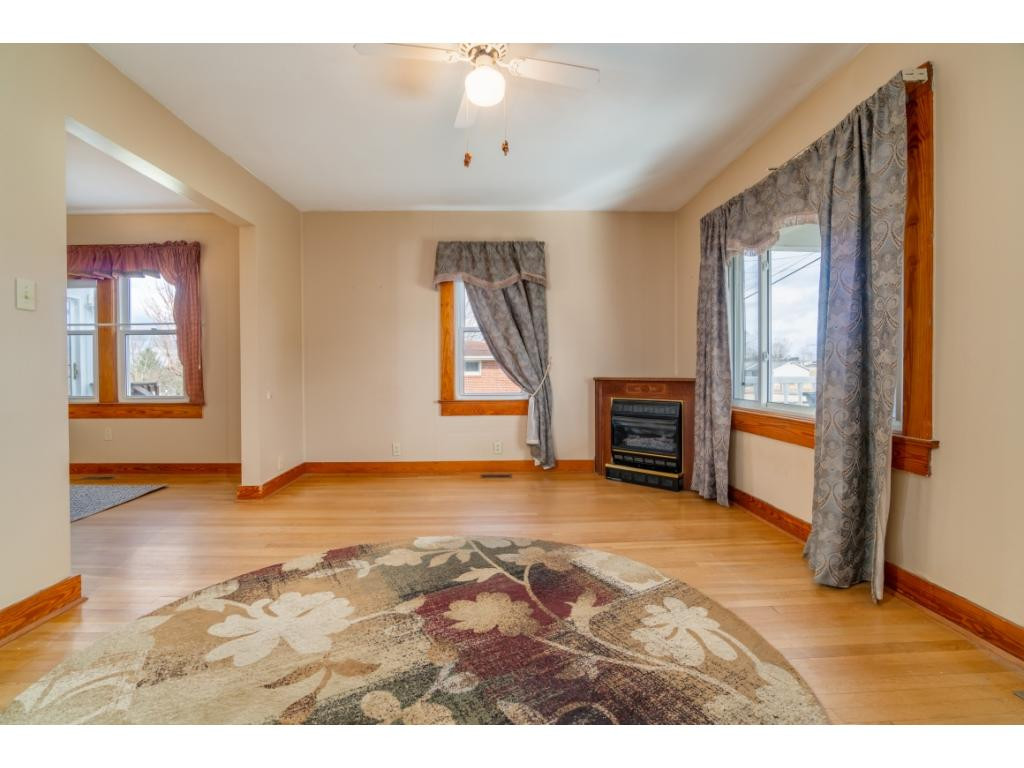 219 Old Stage Road Gray, TN 37615 - Photo 6 of 27 Photo 6